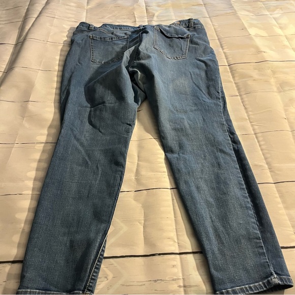 Blue Wax Stretch Skinny Distressed Jeans, Medium Wash, Size 22 - Picture 4 of 11